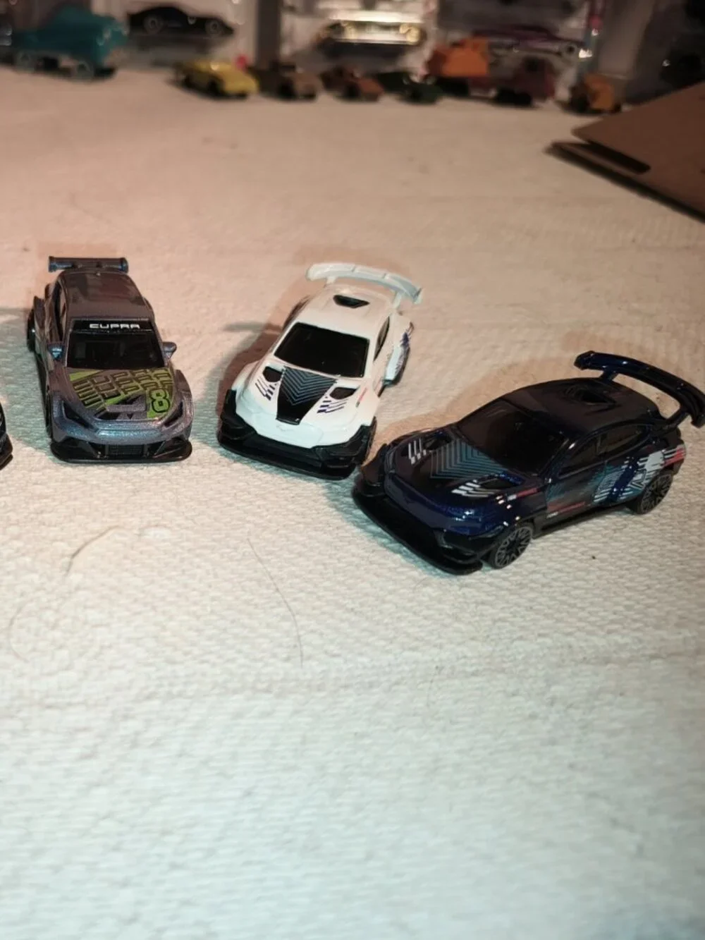 HOT WHEELS FORD MUSTANG 5-CAR LOT – MACH-E 1400 & MUSTANG GTD